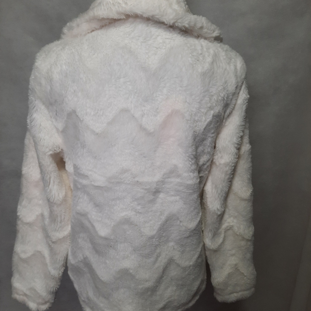 White Fur Jacket - Picture 3 of 5